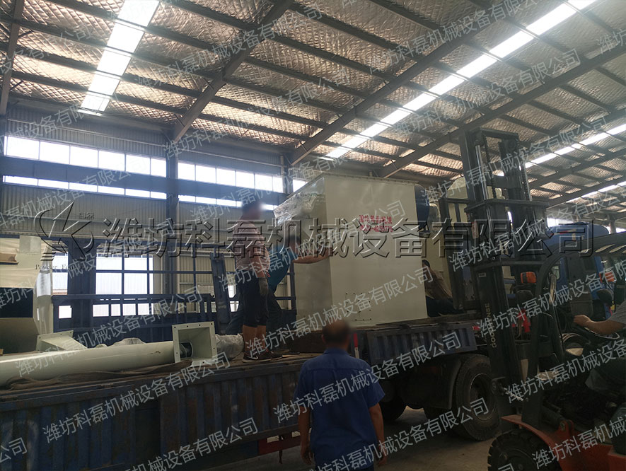 科磊攪拌、輸送整套設備發(fā)貨實拍 螺旋輸送 絞龍 料倉 攪拌站 第3張